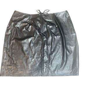 Giorgio Fiorlini Black Polyester Faux Leather Skirt Size 26/28